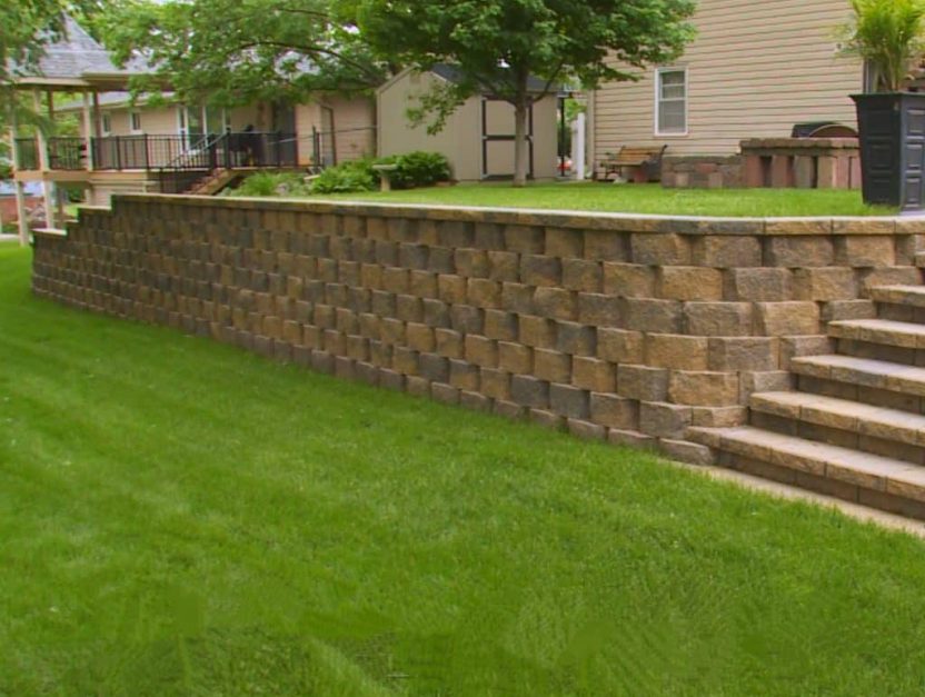Retaining-Wall-Front-Yard-1024x787